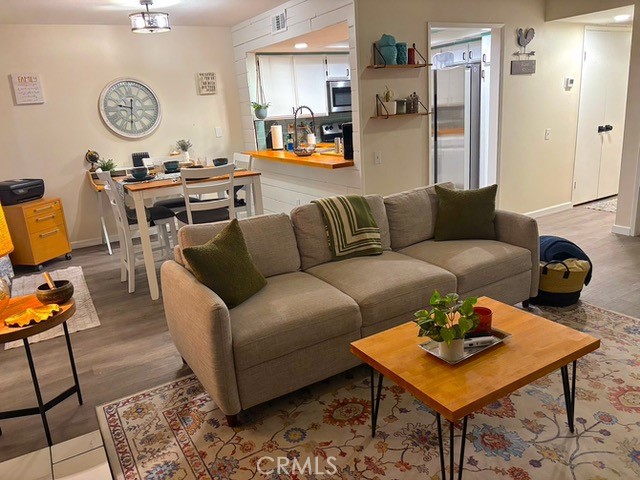 Image 6 of 20 For 47395 Monroe Street 284