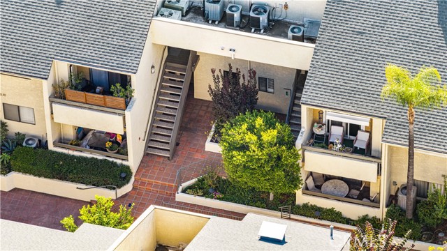 64 North Mar Vista Avenue, 103 photo 36