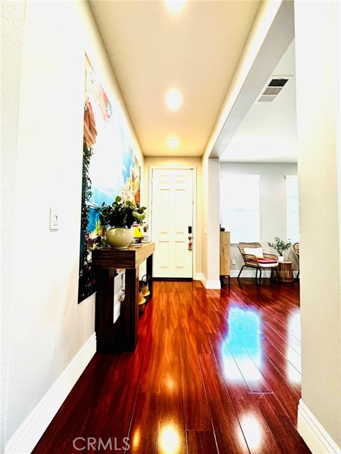 Detail Gallery Image 5 of 63 For 31891 Domenoe Way, Temecula,  CA 92592 - 3 Beds | 2/1 Baths