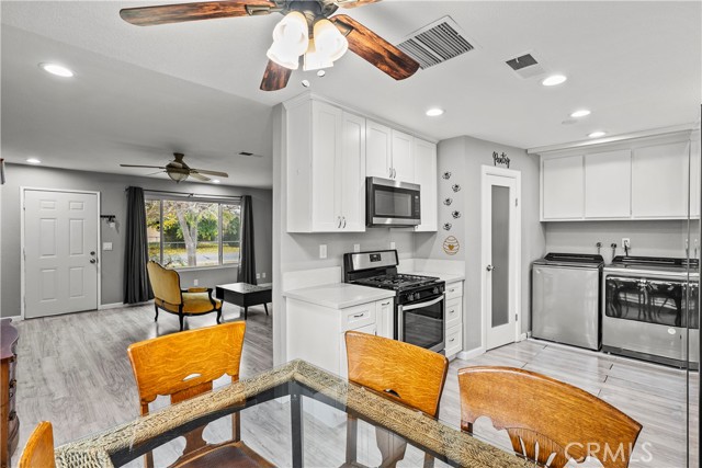 Detail Gallery Image 13 of 41 For 40258 168th St, Palmdale,  CA 93591 - 3 Beds | 2 Baths