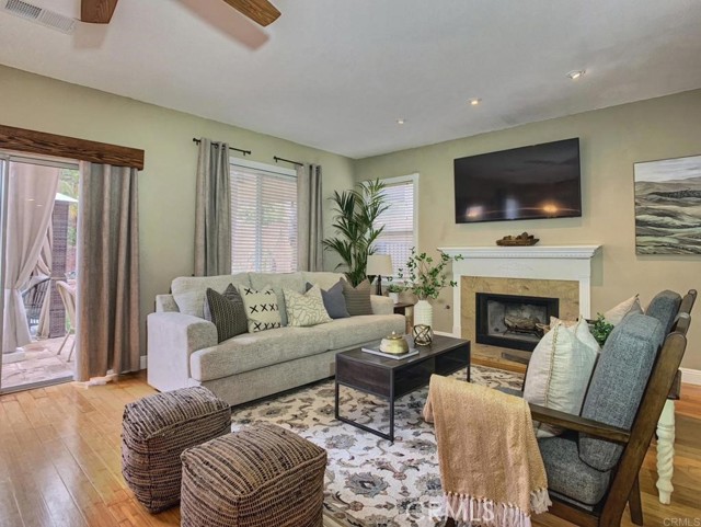 1242 Avenida Amistad, San Marcos CA: https://media.crmls.org/medias/f664435e-f5f9-4c1f-87a8-0ff02ab4e3ea.jpg