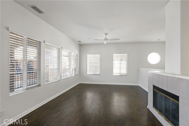 29 Poppy, Irvine CA: https://media.crmls.org/medias/f66484a6-b7e0-40cd-9ea5-429c95e4b868.jpg