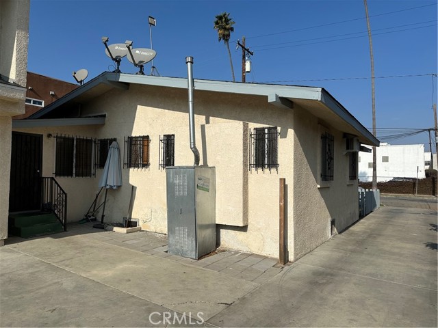 Detail Gallery Image 6 of 19 For 322 W Palm St, Compton,  CA 90220 - – Beds | – Baths