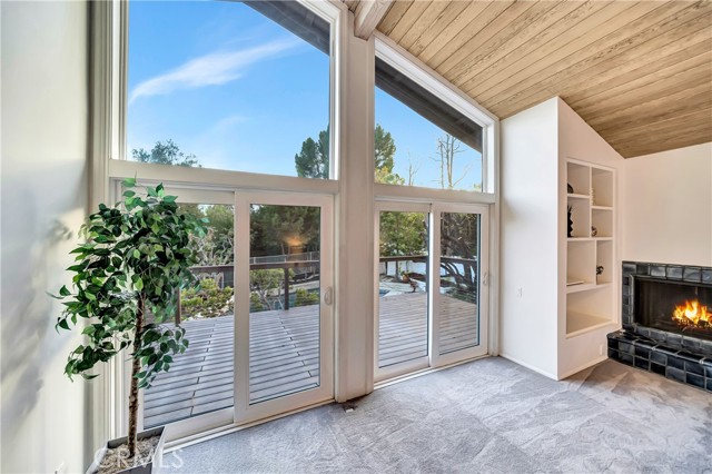 23216 Park Esperanza, Calabasas CA: https://media.crmls.org/medias/f664f1cd-14bd-47ac-96e1-22803d93356c.jpg