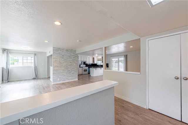 Detail Gallery Image 13 of 58 For 4408 Walnut Ave, Simi Valley,  CA 93063 - 3 Beds | 3 Baths