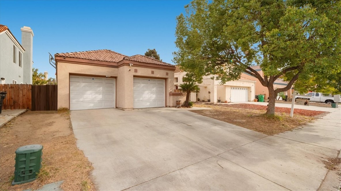 Detail Gallery Image 2 of 20 For 16580 War Cloud Dr, Moreno Valley,  CA 92551 - 3 Beds | 2 Baths