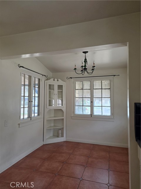 Detail Gallery Image 5 of 15 For 3717 Briscoe St, Riverside,  CA 92506 - 3 Beds | 2 Baths