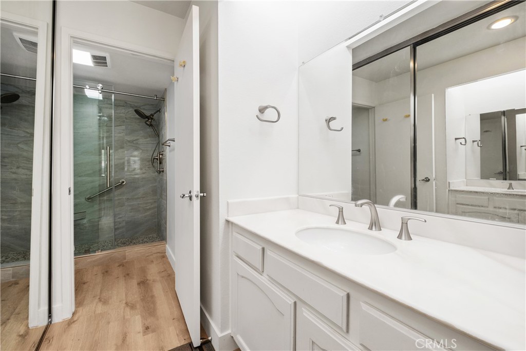 F66648f3 A256 4dc2 9b94 55cb5bb54b70