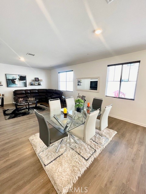 Detail Gallery Image 8 of 28 For 29145 Venice Pl, Winchester,  CA 92596 - 4 Beds | 3 Baths