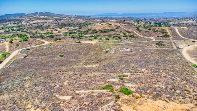 0 Avenida Peyri, Hemet CA: https://media.crmls.org/medias/f666ea96-fc10-4791-a25d-63056b28175c.jpg