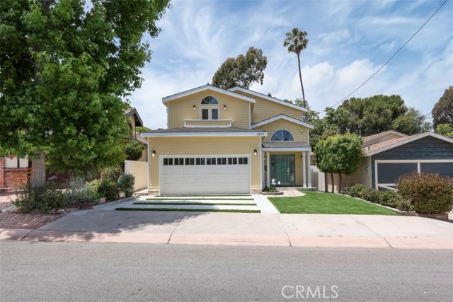 1817 Elm Avenue, Manhattan Beach, California 90266, 5 Bedrooms Bedrooms, ,4 BathroomsBathrooms,Residential,Sold,Elm,CV17267810