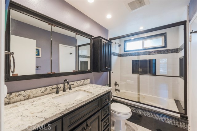 Detail Gallery Image 18 of 33 For 10092 Dana Dr, Huntington Beach,  CA 92646 - 3 Beds | 2 Baths