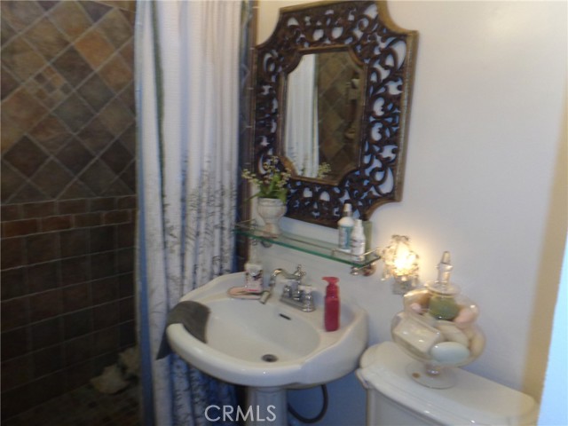 Detail Gallery Image 37 of 69 For 3855 York Bld, Los Angeles,  CA 90065 - 3 Beds | 2 Baths