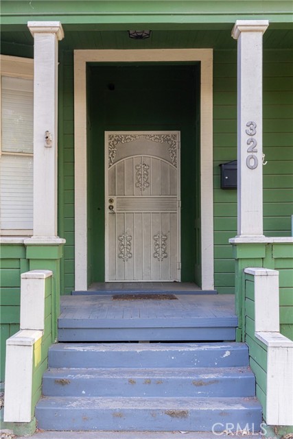 Detail Gallery Image 5 of 52 For 320 W 21st St, Merced,  CA 95340 - 4 Beds | 2 Baths