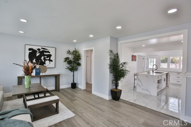 Detail Gallery Image 2 of 21 For 15132 Kornblum Ave, Lawndale,  CA 90260 - 3 Beds | 2 Baths