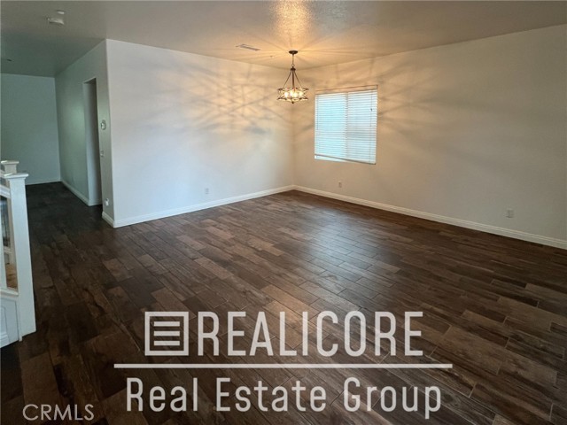 Detail Gallery Image 6 of 37 For 15806 Rock Point Ln, Fontana,  CA 92336 - 4 Beds | 2/1 Baths