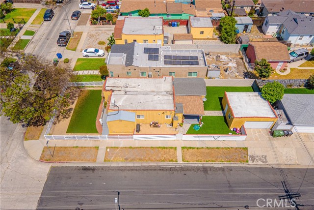 764 W 107th Street, Los Angeles CA: https://media.crmls.org/medias/f66ae778-0cc7-4ead-b293-c9645daf4b9c.jpg