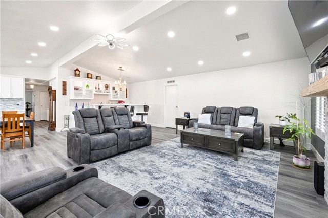 Detail Gallery Image 7 of 52 For 1612 Brentwood, Hemet,  CA 92545 - 3 Beds | 2 Baths