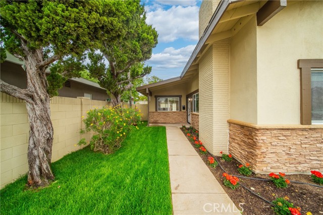Detail Gallery Image 6 of 29 For 5665 Meadow Vista Way, Agoura Hills,  CA 91301 - 4 Beds | 2 Baths