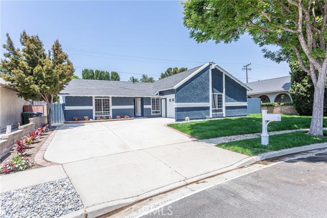 2377 Lee Street photo 2