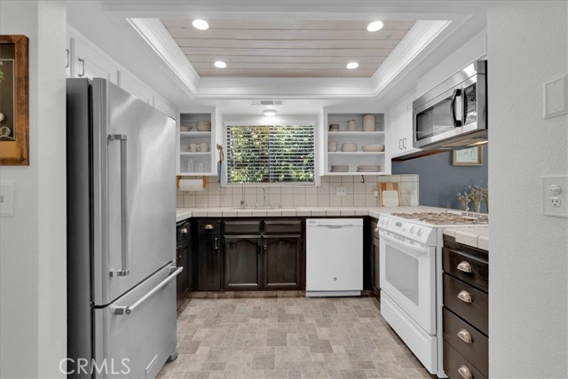 801 Vine St, Exeter CA: https://media.crmls.org/medias/f66d5f63-da5f-43b7-8c69-e89dcddc622e.jpg