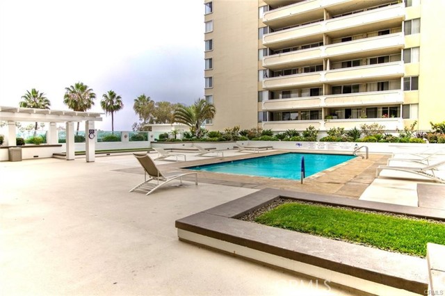 700 E Ocean Boulevard, Long Beach CA: https://media.crmls.org/medias/f66dd7a5-005d-4add-9b0b-bf93dbebfbb4.jpg