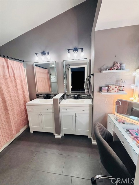 Detail Gallery Image 9 of 15 For 16251 Abedul, Moreno Valley,  CA 92551 - 3 Beds | 2 Baths