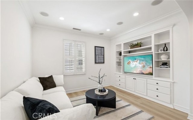 31 Prairie, Irvine CA: https://media.crmls.org/medias/f66e4be8-b7c7-4f35-8acf-bb8145c120cf.jpg