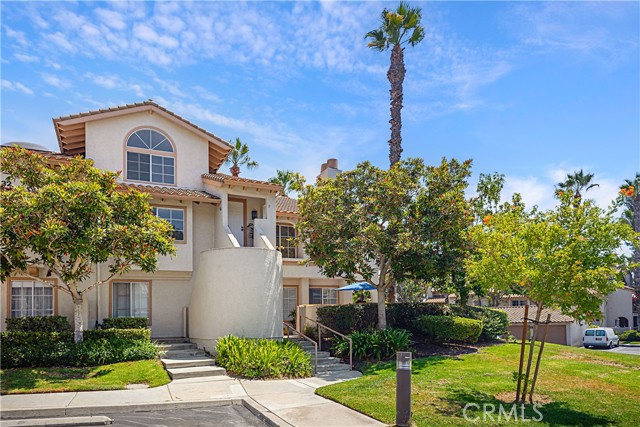 Detail Gallery Image 1 of 49 For 26532 Merienda #5, Laguna Hills,  CA 92656 - 2 Beds | 2 Baths