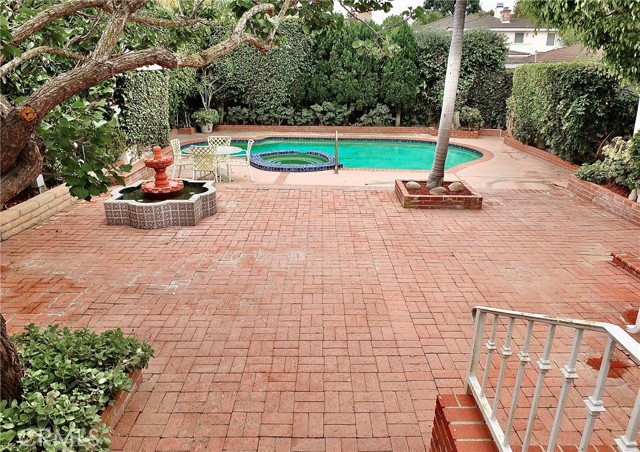 5510 E La Pasada E Street, Long Beach CA: https://media.crmls.org/medias/f66f01ea-124d-458e-bbd9-da28b91c3ab4.jpg