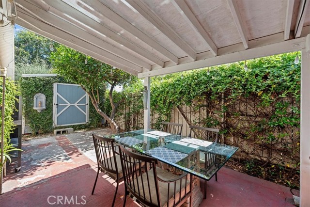 3751 Laurita Avenue, Pasadena CA: https://media.crmls.org/medias/f6701c96-75f8-418c-a246-2e23c9369228.jpg