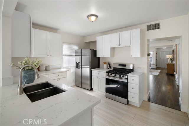 Detail Gallery Image 16 of 68 For 239 W Palm, Monrovia,  CA 91016 - 5 Beds | 3 Baths