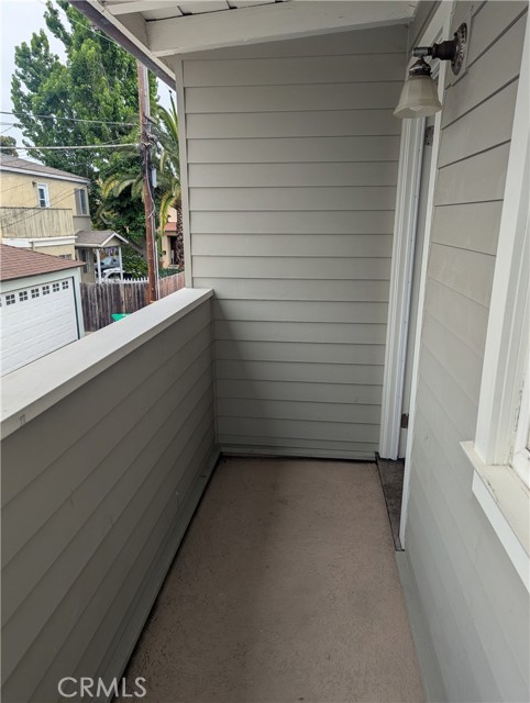 Detail Gallery Image 2 of 12 For 425 Orchid Ave #REAR,  Corona Del Mar,  CA 92625 - 1 Beds | 1 Baths