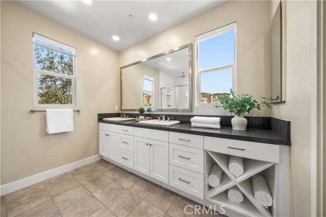 Detail Gallery Image 16 of 68 For 121 Pastel, Irvine,  CA 92618 - 4 Beds | 4/2 Baths