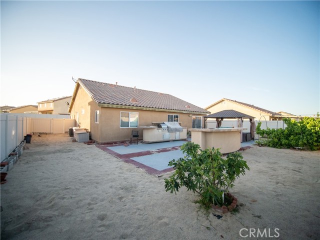 Detail Gallery Image 7 of 19 For 16066 Pawnee Pl, Victorville,  CA 92394 - 3 Beds | 2 Baths
