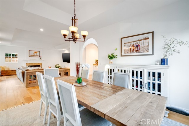 1119 9th Street, Hermosa Beach, California 90254, 5 Bedrooms Bedrooms, ,2 BathroomsBathrooms,Residential,Sold,9th,SB22164330