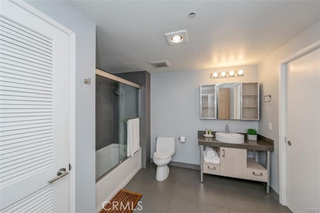 Detail Gallery Image 9 of 26 For 1234 Wilshire Bld #219,  Los Angeles,  CA 90017 - 1 Beds | 1 Baths