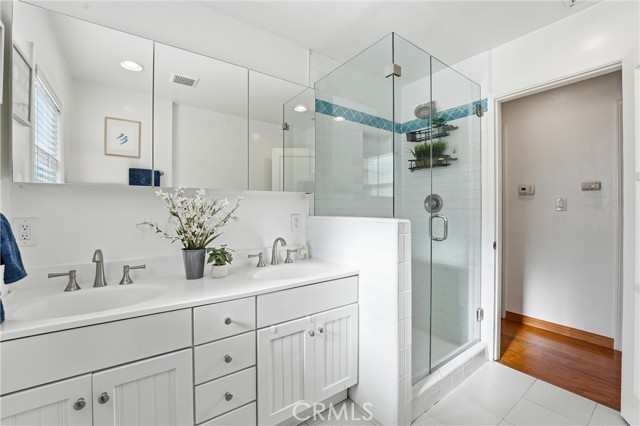 Image 19 of 34 For 713 Sycamore