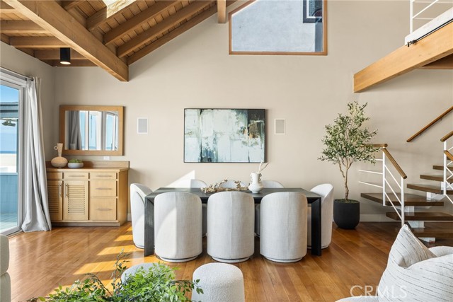 Detail Gallery Image 9 of 48 For 7008 W Oceanfront, Newport Beach,  CA 92663 - 5 Beds | 3/1 Baths