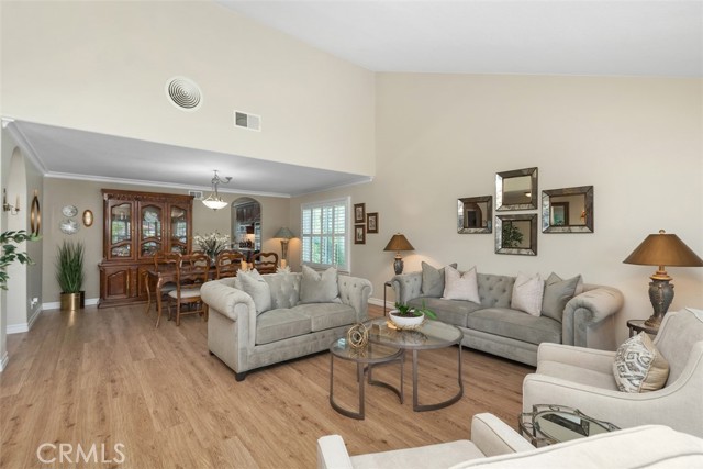 Detail Gallery Image 6 of 38 For 6022 Toyon Terrace, Yorba Linda,  CA 92886 - 4 Beds | 2/1 Baths