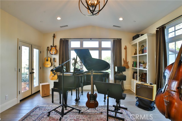 Detail Gallery Image 16 of 75 For 4244 via Padova, Claremont,  CA 91711 - 4 Beds | 5 Baths