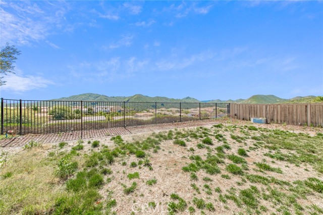 Detail Gallery Image 29 of 31 For 34137 Camelina, Lake Elsinore,  CA 92532 - 4 Beds | 2/1 Baths