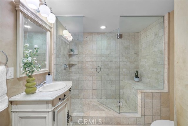 Detail Gallery Image 29 of 52 For 364 via Almar, Palos Verdes Estates,  CA 90274 - 5 Beds | 3/1 Baths