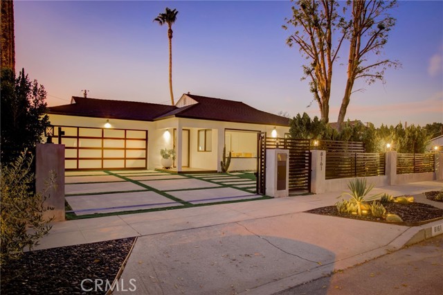 Detail Gallery Image 3 of 66 For 8161 Encino Ave, Northridge,  CA 91325 - 4 Beds | 3 Baths