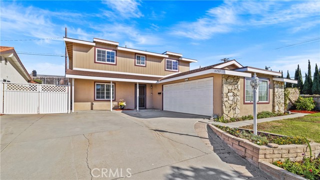 Detail Gallery Image 3 of 62 For 15757 Creswick Dr, La Mirada,  CA 90638 - 5 Beds | 4 Baths