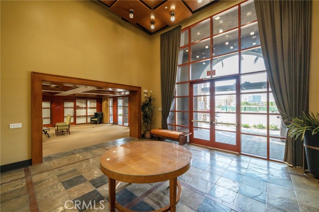 1801 E Katella Avenue, Anaheim CA: https://media.crmls.org/medias/f67505f7-9557-4a3b-9391-cf1db1ba041c.jpg