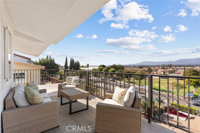 1023 Mooney Drive, Monterey Park CA: https://media.crmls.org/medias/f67593fa-6a5c-4d3b-94ab-c83e83619f5c.jpg