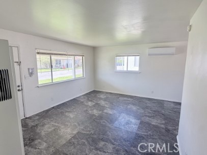 Detail Gallery Image 4 of 17 For 24460 Myers Ave, Moreno Valley,  CA 92553 - 2 Beds | 1 Baths