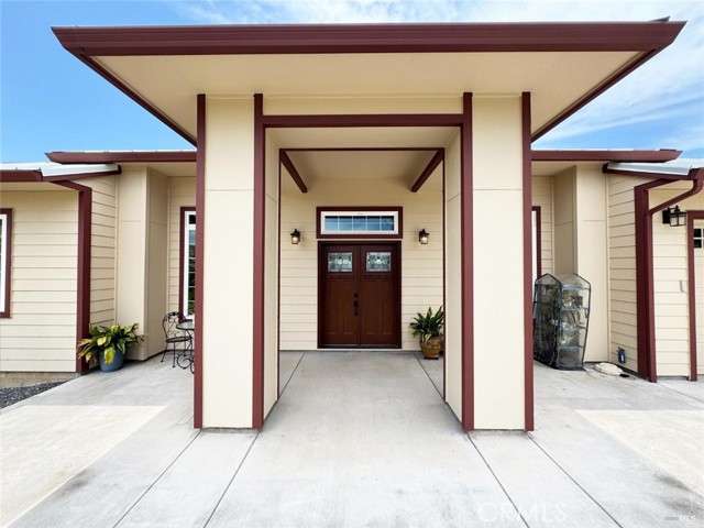 1910 Foothill Drive, Redwood Valley CA: https://media.crmls.org/medias/f676955b-e7a2-498d-ab3b-a700b3512717.jpg