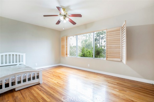 10630 Samoa Avenue, Tujunga CA: https://media.crmls.org/medias/f676d2da-4b00-4f12-b1d4-66bfb473d208.jpg